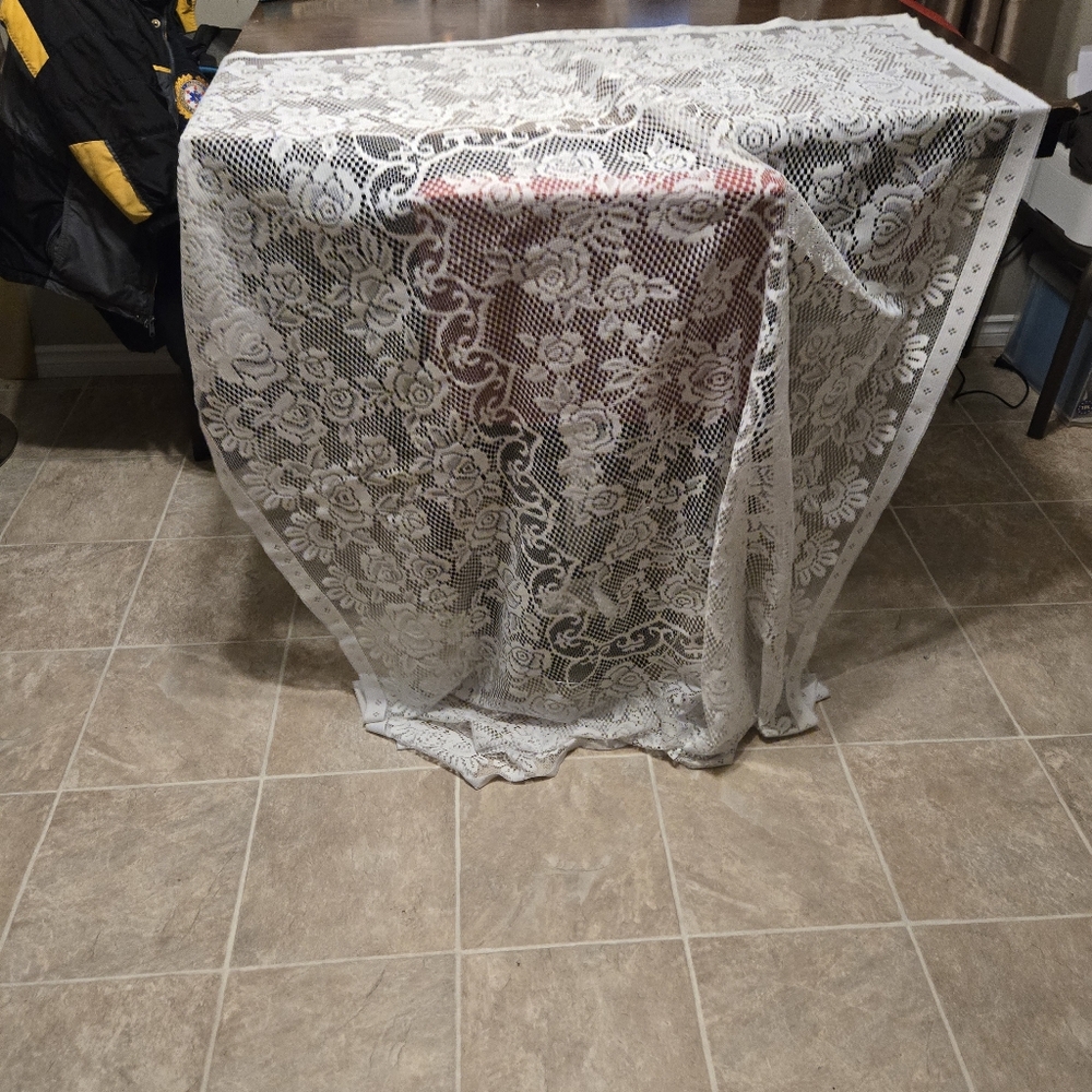 Elegant Rose Embroidered White Lace Tablecloth Vintage Floral Elegant Home Cloth